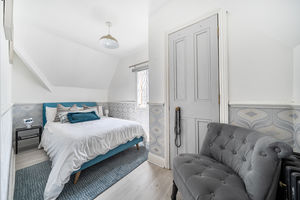 Bedroom- click for photo gallery